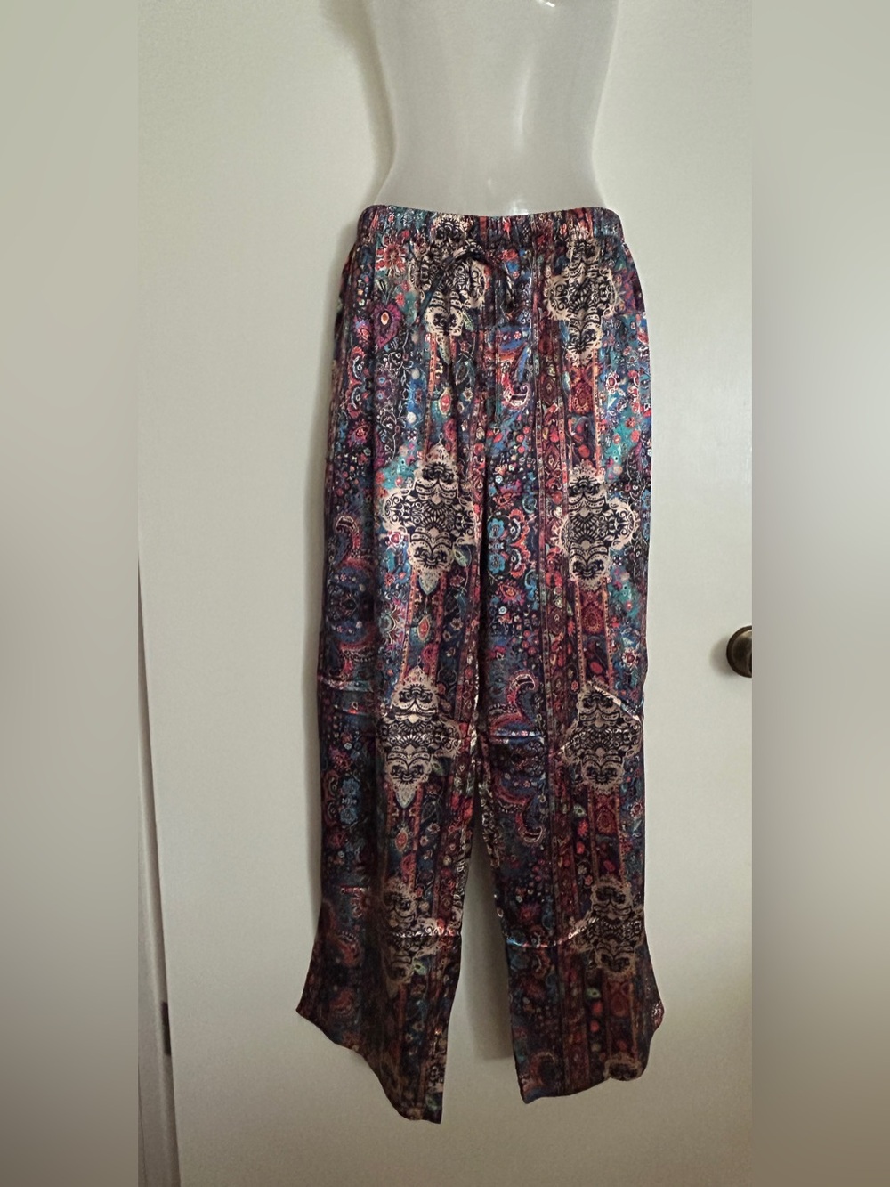 New Wide-Leg Paisley Print Lounge Pants - Multicolor Sz L